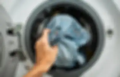 Pantas Saja Masih Bisa Terinfeksi, Ternyata Begini Cara Terbaik Cuci Baju Selama Pandemi Covid 19, Pakai Air Hangat!
