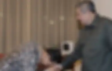 Sama-sama Simpan Foto Cium Tangan SBY, Tabiat Asli 2 Mantan Panglima TNI Saat Diajak Kudeta AHY Dibongkar