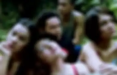 Sebelum Beken, 7 Seleb Ini Pernah Jadi Bintang Video Klip Band