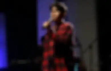 Hilang Bak Ditelan Bumi Padahal Dulu Sering Tampil di TV, Cakra Khan Nyatanya Sedang Kerepotan Rawat Sang Ibu di Rumah Sakit, Rela Tidur di Dinginnya Lantai Ruang Rawat Inap Demi Siaga Jaga Orang Tersayang