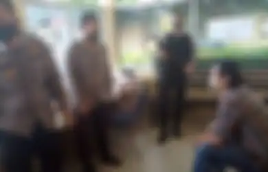 Jauh-jauh dari Jakarta, Pria Ini Nekat Nyelonong Masuk Polda Babel Bawa Senjata Tajam, Ini Sosoknya yang Ternyata Mantan Suami Perwira Polwan
