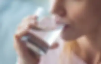 Kenali, Ini Tanda-Tanda Kita Terlalu Banyak Minum Air Putih!