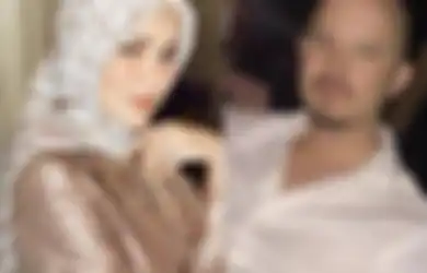 Bekas Suaminya Hidup Bahagia Pasca Nikahi Bintang Iklan Ternama, Ternyata Begini Hubungan Olla Ramlan dengan Alex Tian Setelah 11 Tahun Pisah, Tetap Akur?