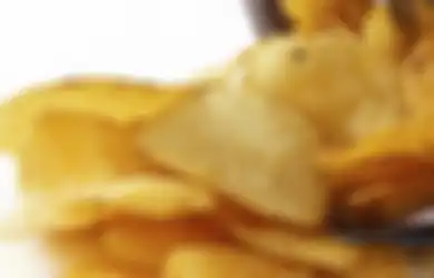 Yuk Bikin Keripik Kentang Renyah dan Gurih Mirip Snack Lays!