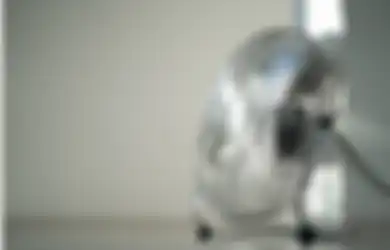 Nyesel Baru Tahu, Daripada Susah-susah Membersihkan Kipas Angin, Ikutin Aja Cara Satu Ini!