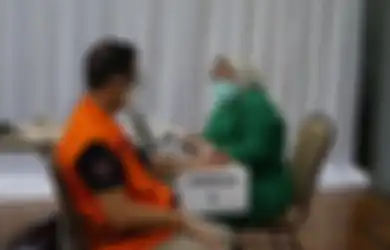 Tahanan KPK Penilap Duit Negara dapat Vaksin Covid-19 Duluan, ICW Ngamuk Sebut Aksi Tersebut Tak Tepat: Nakes Saja Belum Berhasil Divaksin!