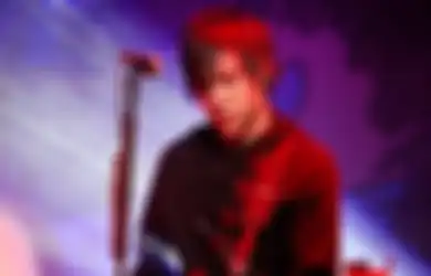 5 Band Rock yang Sukses Diorbitin Basis Fall Out Boy Pete Wentz
