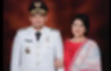 Seakan Ogah Kalah Saing dengan Selvi Ananda, Kahiyang Ayu Tampil Mempesona dengan Gaya Rambut Unik Saat Jadi Penggerak PKK, Netizen: Patut Jadi Contoh Buat Pegawai yang Suka Menor dan Norak...