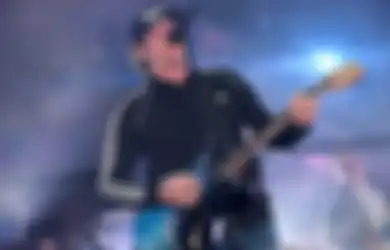 Tom Delonge Jual Beragam Peralatan Musiknya Secara Online, Minat Beli?