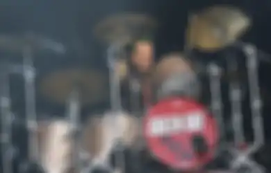 5 Musisi Rock yang Awalnya Cuma 'Magang', Lalu Diangkat jadi Personel Tetap
