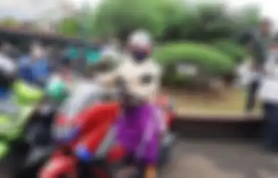 Dulu Sampai Ngemis-ngemis Minta Liburan ke Bali, Rohimah Kini Hamburkan Duit Harta Gono Gini, Janda Kiwil Plesiran Mewah Kelilingi Langit Pulau Dewata Pakai Helikopter: Kita Terbang!