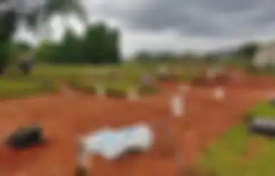Gumpalan Darah Ditemukan dalam Makam Misterius Tanpa Identitas di Mojokerto, Sebut Isinya Daging Manusia, Polisi Akhirnya Temukan dan Bongkar Sindikat Kejahatan Besar di Indonesia Ini
