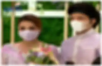 Resmi Dilamar Atta Halilintar, Intip Manisnya Penampilan Manis Aurel Hermansyah di Acara Lamarannya. Serba Ungu!