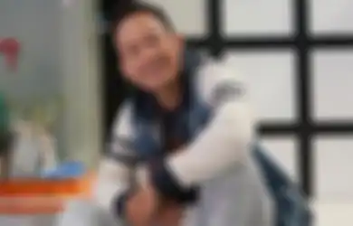Denny Cagur Nangis Sampai Malu Saat Kepergok Ibunya Dempet-dempetan di Balik Pintu Bareng Perempuan, Sang Komedian: Diarahin Baru Normal...