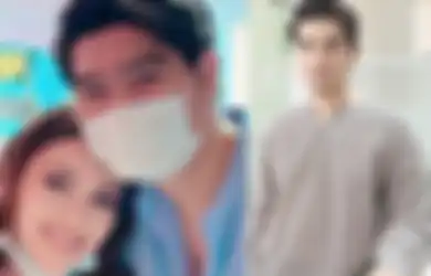 Ayu Ting Ting Digosipkan Gandeng Dokter Usai Pernikahannya dengan Adit Jayusman Gagal Total, Ayah Rozak dan Umi Kalsum Buka Suara: Doain Aja...