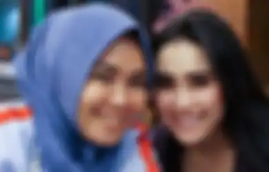 Anaknya Dihina dengan Sebutan 'Japok', Ibunda Ayu Ting Ting Geram Bukan Main, Putuskan Ambil Tindakan Hukum Hingga Pelaku Nangis-nangis Minta Ampun