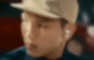 Apple Bagikan Iklan Terbaru untuk AirPods Pro Berjudul 'Jump'