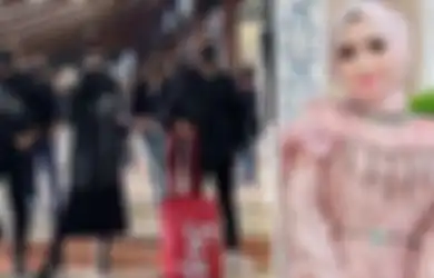 9 Pria Kekar Selalu Mendampinginya dengan Membentuk Formasi Dua Baris, Ini Sosok Herlin Kenza, Selebgram Asal Aceh yang Kemana-mana Bareng Bodyguard