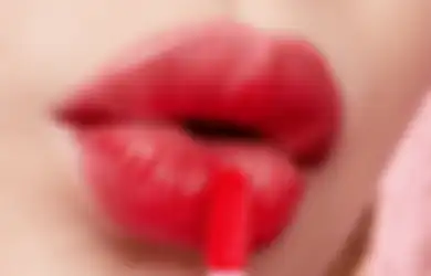 3 Lip Cream Lokal Semi-Matte Transferproof yang Terasa Ringan di Bibir