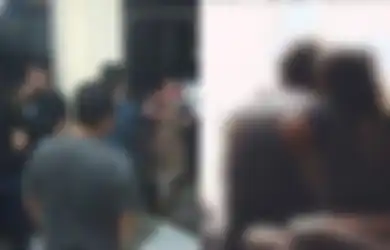 Hatinya Hancur Bertubi-tubi, Sudah Pergoki Istri Selingkuh dengan Bawahannya Sendiri, Suami Bu Kades Harus Bayar Utang Rp 150 Juta untuk Kampanye: Gajinya Sisa Rp 400 Ribu