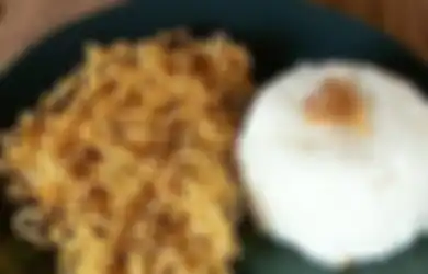 Jangan Lagi Makan Mi Goreng dengan 2 Bahan Ini. Bisa Bikin Keracunan!