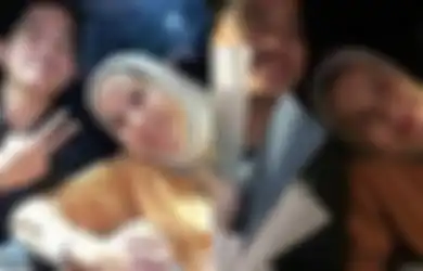 Sengaja Tempelkan Badannya ke Anak Bontot Jokowi, Nadya Arifta Patahkan Isu Putus dari Kaesang, Kepergok Belanja Bareng