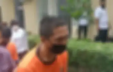 Paksa Istri Layani Pria Lain, Suami Asal Kediri Duduk Menyaksikan Sambil Menyemangati, Polisi Turun Tangan