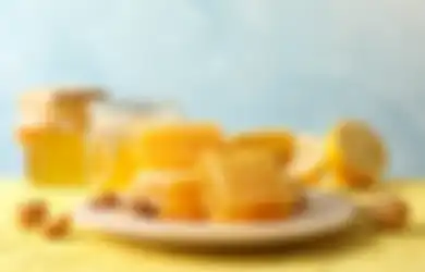 Baik untuk Tubuh, Yuk Rutin Minum Air Lemon dan Madu saat Sahur, Dijamin 5 Manfaat Luar Biasa Ini akan Kamu Rasakan