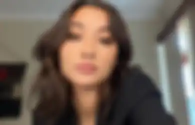 Terlihat Mirip, Carissa Perusset dan Tatjana Saphira Emang Kembar?