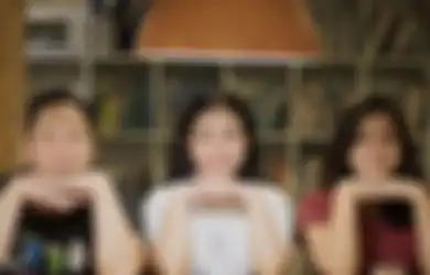 Sebuah Film Pendek Rangkum Kisah 'Tenang' di Lagu Terbaru Yura Yunita