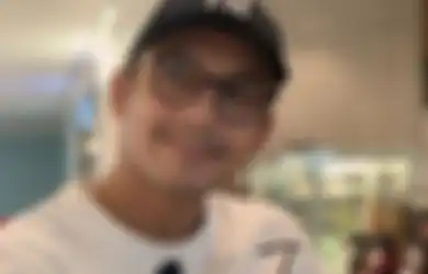 Dulu Kerja Jadi Badut Ancol dengan Bayaran Rp 8.100, Aktor Papan Atas Ini Kini Tinggalkan Indonesia, Boyong Istri dan Anaknya
