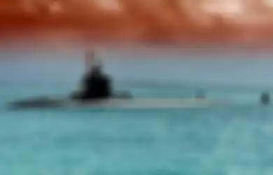 Masih Sempat Bercanda dan Bergurau Sebelum Berangkat, Istri Awak Kapal KRI Nanggala-402 Serda Ari Prasetya Ungkap Pesan Terakhir Sang Suami: Doain Selamat Dek