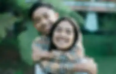 Orangtua Kandungnya Merasa Bersalah karena Perlakukan Anaknya Tak Biasa, Kakak Betrand Peto Sengaja Buang Muka Saat Bertemu Sang Adik yang Tengah Jualan Kue