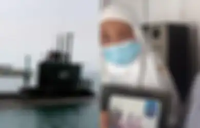 KRI Nanggala 402 Dinyatakan Tenggelam Akibat Retakan Besar, Keluarga Sertu Bambang Prianto Masih Terus Menunggu Keajaiban, Sang Kakak: Berharap Bisa Ditemukan dalam Bentuk Apapun...