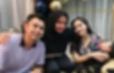 Air Matanya Tumpah Ceritakan Pengorbanan Nagita Slavina yang Tak Pernah Cerita Masalah Keluarganya, Rieta Amilia Beri Pesan Ini untuk Sang Menantu: Untuk Raffi...