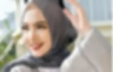 Nikahi Duda Anak Tiga yang Usianya 23 Tahun Lebih Tua, Aktris Cantik Ini Ungkap Alasannya: Aku Merasa Udah Limit dan Harus Menikah