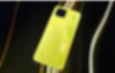Anak Muda Terangkan Ramadan dengan Pakai realme 8 Pro Illuminating Yellow