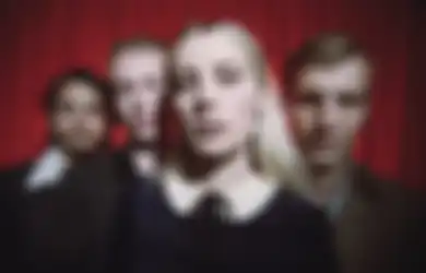 Wawancara Eksklusif Wolf Alice: Bocoran Album Blue Weekend & Single Smile