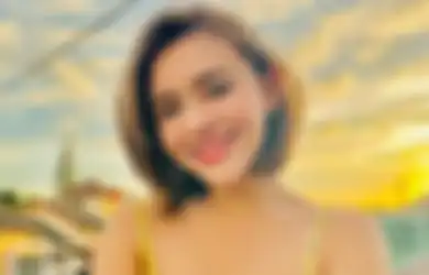 Videonya Bagi-bagi THR ke Tim Sinetron Ikatan Cinta Viral, Status Amanda Manopo Sebagai Pesinetron Tajir Makin Mentereng, Latar Belakang Kariernya Jadi Sorotan