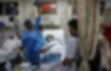 Tsunami Covid-19 India Ambrukkan Layanan Kesehatan Satu Negara, Dokter di Rumah Sakit Terpaksa Berperan Jadi Malaikat yang Tentukan Pasien Mana yang Berhak Hidup dan Mati