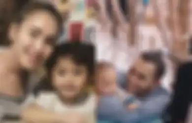 Foto Wajah Putra Enji Mirip Bilqis, Mantan Suami Ayu Ting Ting Ogah Akui Anak dari Wanita Cantik Ini