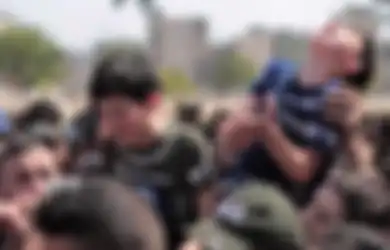Tentara Zionis Bombardir Gaza di Bulan Ramadan, Seorang Bocah Palestina Menangis Histeris Saat Tahu Ayahnya Tewas Gara-gara Serangan Roket Israel: Aku Saja yang Mati...