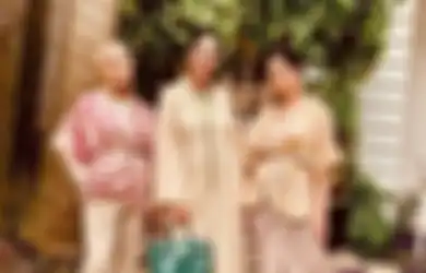 Anti Pakai Daster Layaknya Emak-emak, Ternyata Ini Profesi Ala Alatas, Tak Heran Ibunda Tasya Farasya Enteng Bangun Rumah Megah Bak Istana Disneyland