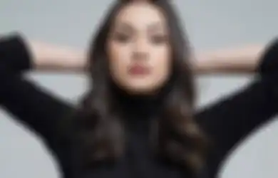 Begini Cara Mengatasi Bad Hair Day ala Caitlin Halderman, Simak Girls
