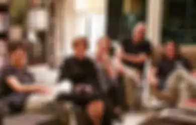 Beri THR Kepada Al El Dul, Irwan Mussry Siapkan Amplop Tebal Hingga Buat Maia Estianty Penasaran: Isinya Rp 5 Ribu Semua Ya?