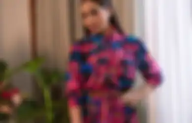 Pakai Setelan Simpel Mirip Baju PNS, Siapa Sangka Outfit yang Dipakai Nagita Slavina Ini Harganya Bikin Pusing Kepala, Netizen: DP Cicilan Rumah KPRku
