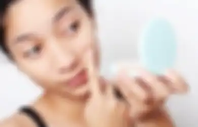 Sayang Kulit, Ini 5 Tips Biar Wajah Enggak Jerawatan Setelah Makeup
