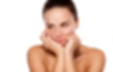 Mustahil Glowing, Stop 5 Kesalahan Ini Saat Pakai Skincare Malam!