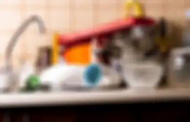 PPKM Buat Piring Makin Numpuk, Jangan Dibiarkan, Hanya Butuh 10 Menit Dapur Kinclong Seketika!