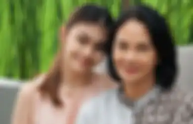7 Gaya Kompak Anak Anjasmara, Sasi Asmara bareng Ibu, Dian Nitami!